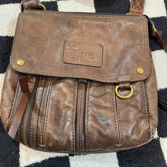 fossil brown leather crossbody messenger bag - Picture 3 of 8